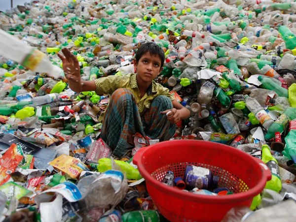 生分解性素材がプラスチック危機を解決できない理由